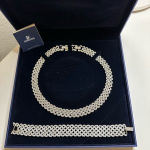 Swarovski Diamanta Bridal Necklace and Bracelet set with Original Box.